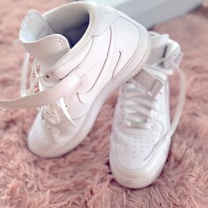 NIKE AIR FORCE 1 HIGH TOPS